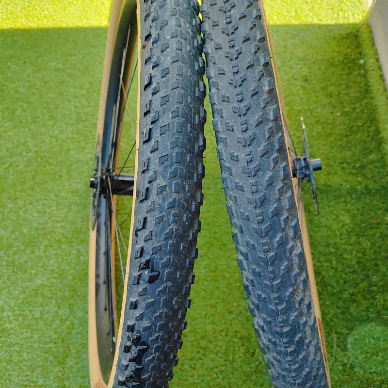 SPECIALIZED Roval Traverse SL 650B CARBON 100/12/15 142/12