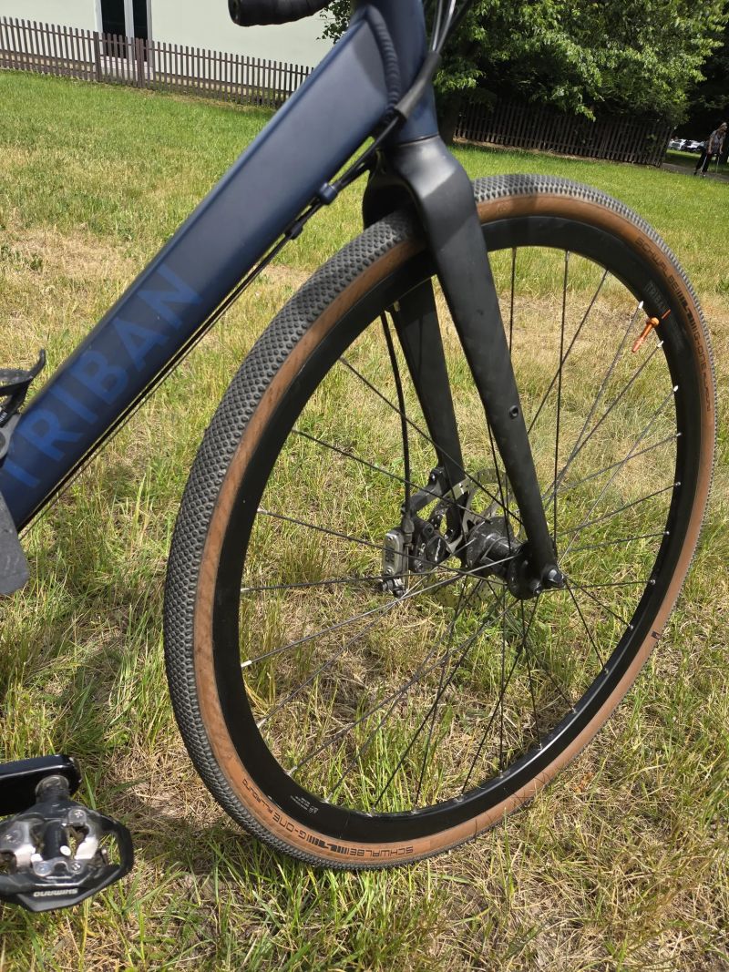 Triban Rc520 gravel/pohodlná silnička 