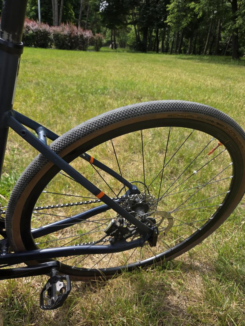 Triban Rc520 gravel/pohodlná silnička 