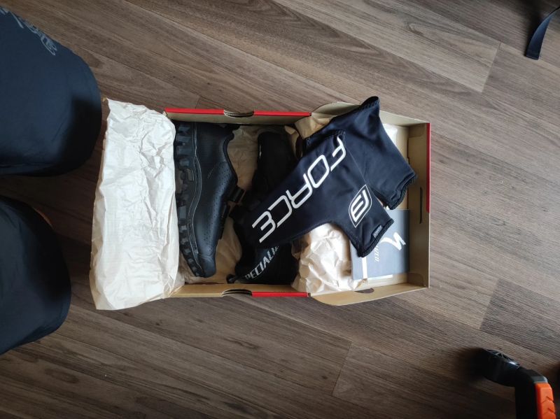 Specialized RECON 1.0 MTB - Černá vel.37