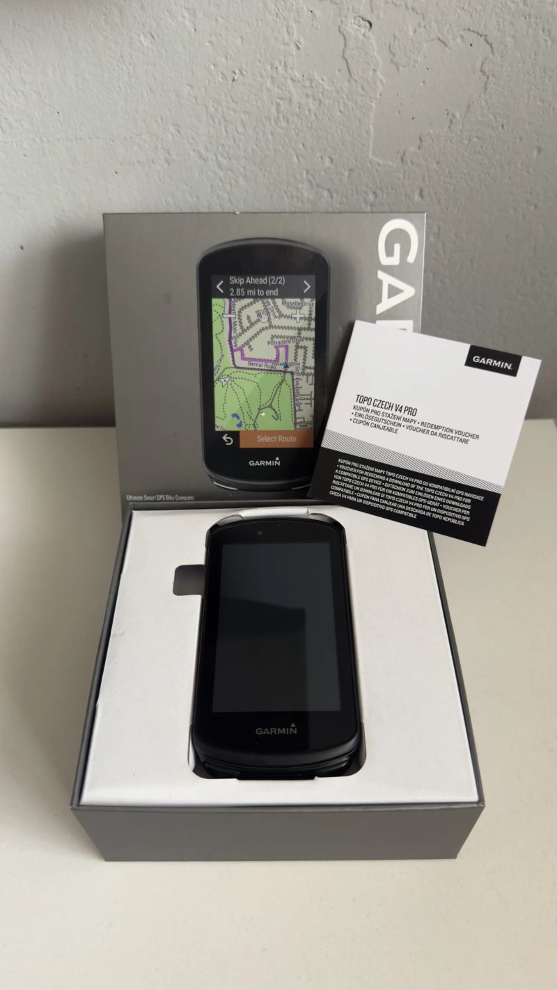 Garmin Edge 1030 Plus – TOP stav, kompletní balení + TOPO Czech V4 Pro