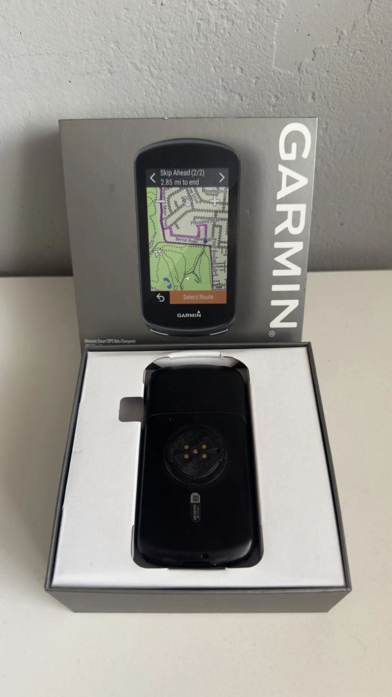 Garmin Edge 1030 Plus – TOP stav, kompletní balení + TOPO Czech V4 Pro