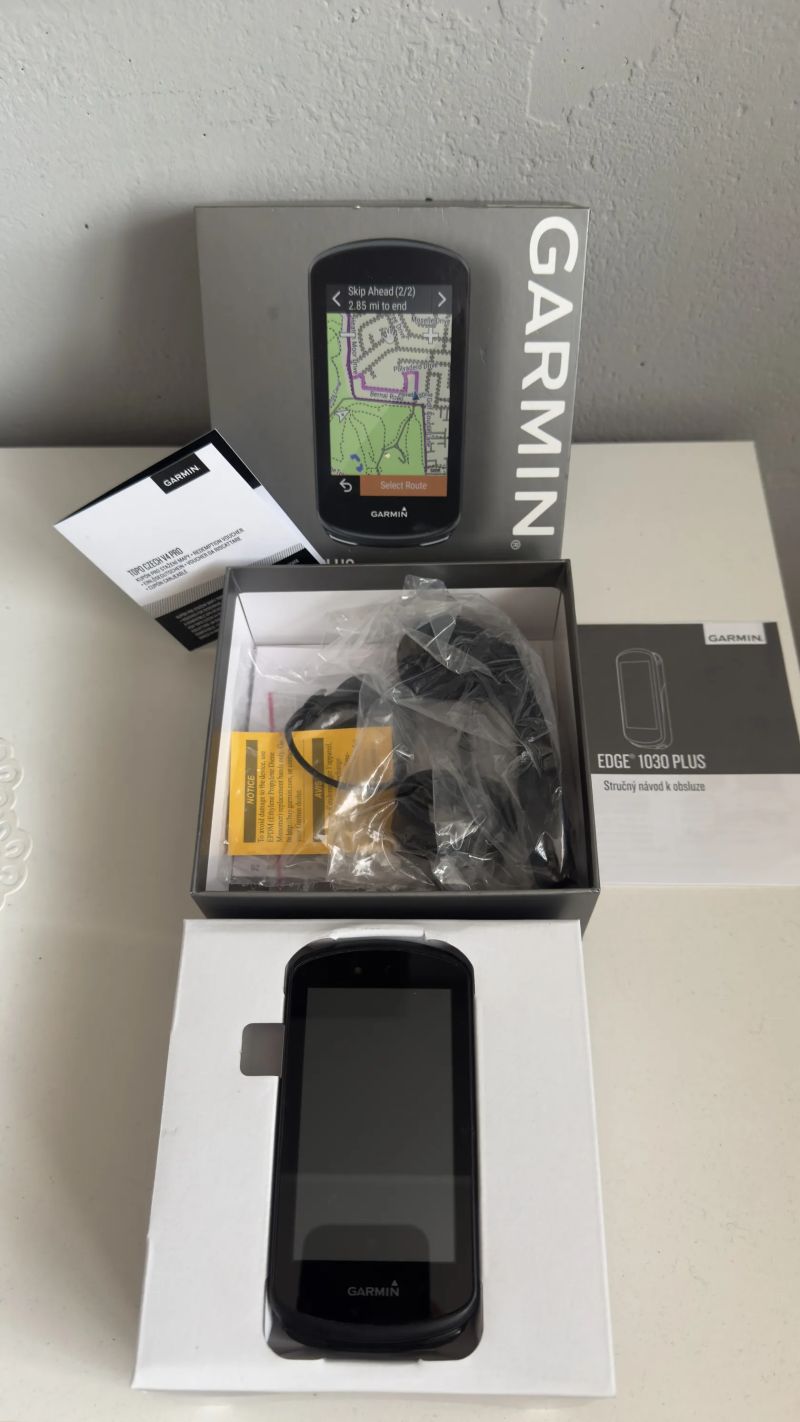 Garmin Edge 1030 Plus – TOP stav, kompletní balení + TOPO Czech V4 Pro