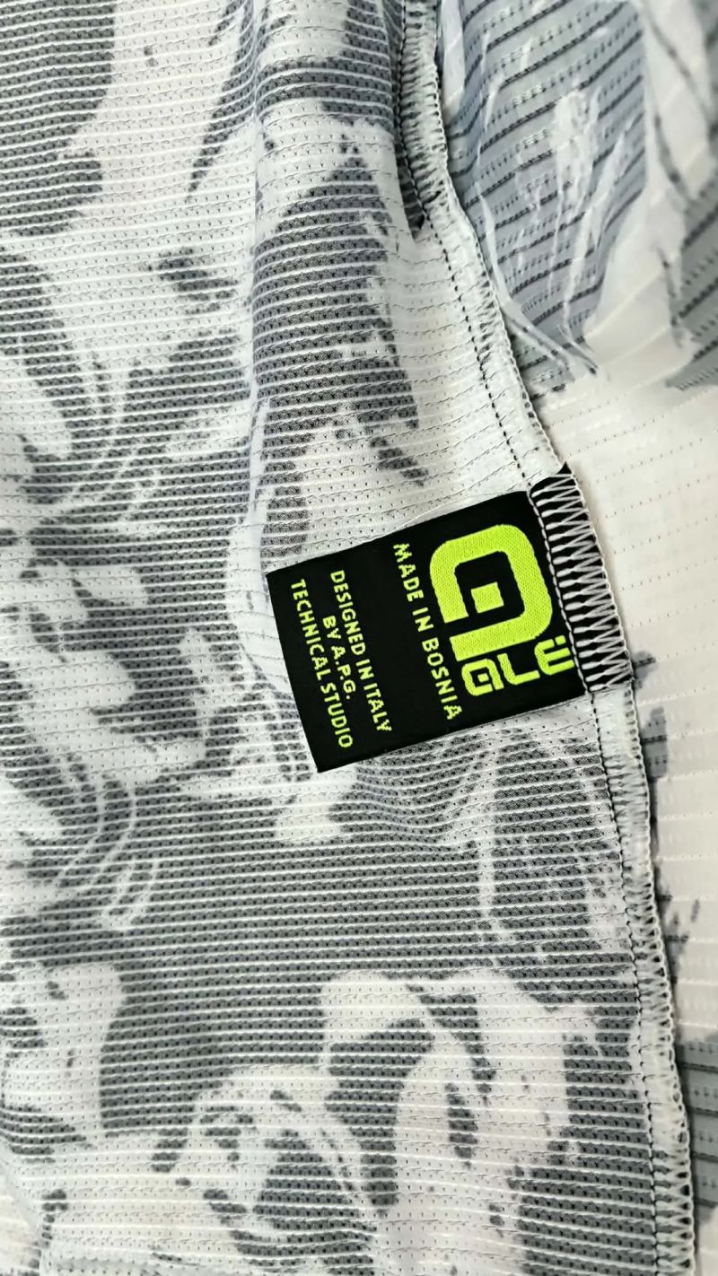 Dres ALÉ Essenza