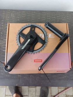 Sram Force Carbon DUB 1X12 40t,175 mm.