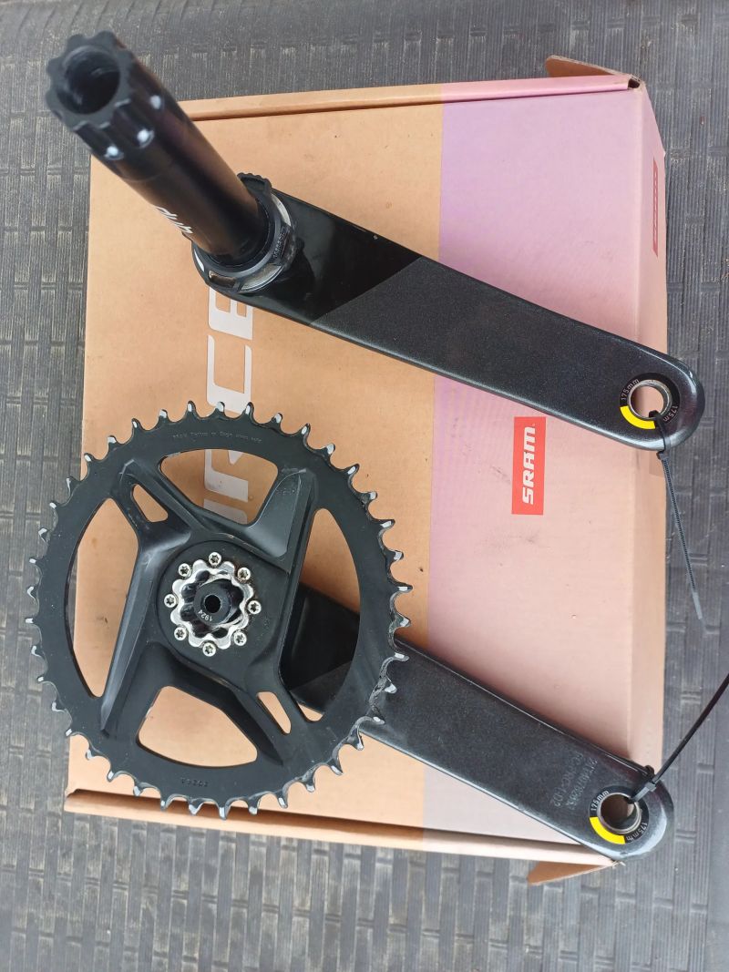 Sram Force Carbon DUB 1X12 40t,175 mm.