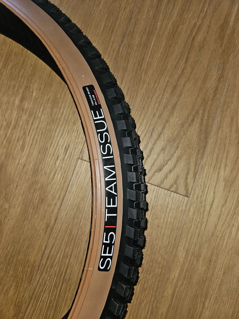 Bontrager SE5 Team Issue TLR 29" – nejetý OEM plášť