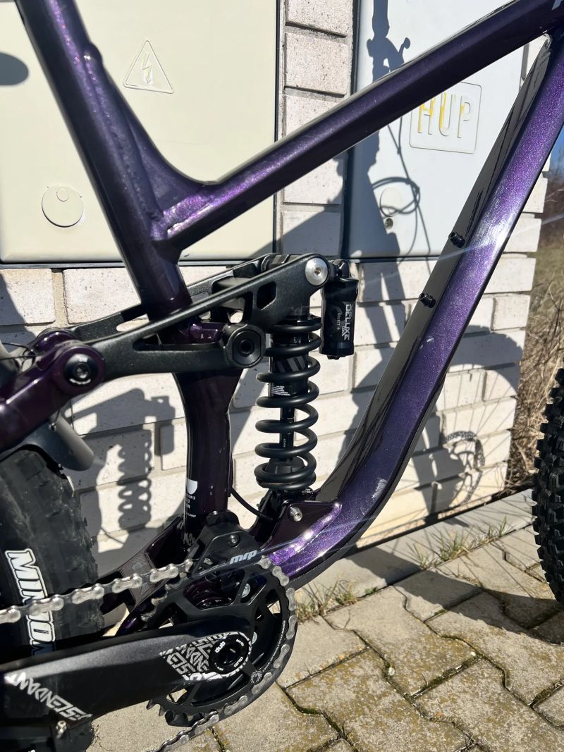 Fuji 🔥 Enduro mašina Fuji Auric 27.5 LT 1.1 (V ZÁRUCE, Velikost L) – DT Swiss & TRP Upgrades