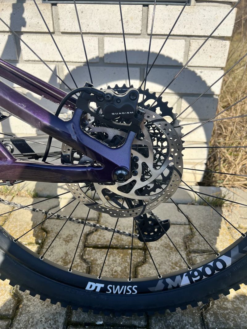 Fuji 🔥 Enduro mašina Fuji Auric 27.5 LT 1.1 (V ZÁRUCE, Velikost L) – DT Swiss & TRP Upgrades