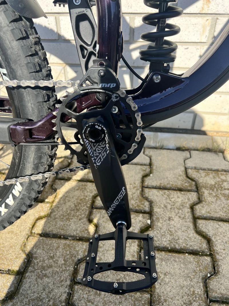 Fuji 🔥 Enduro mašina Fuji Auric 27.5 LT 1.1 (V ZÁRUCE, Velikost L) – DT Swiss & TRP Upgrades