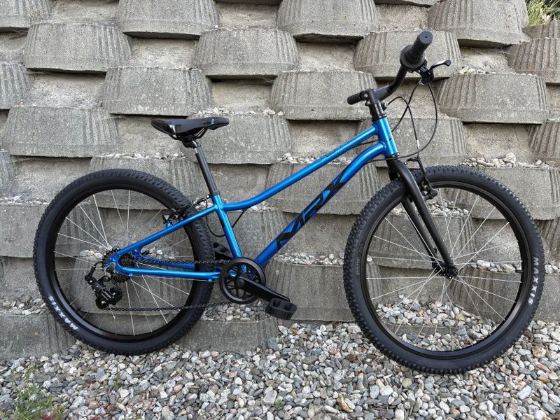 MRX JUNO - 24 ALTUS GRIPSHIFT 1x7 V-BRAKE
