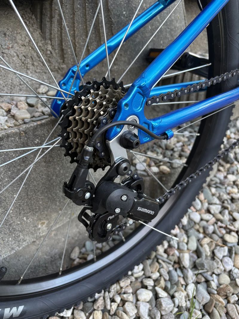MRX JUNO - 24 ALTUS GRIPSHIFT 1x7 V-BRAKE