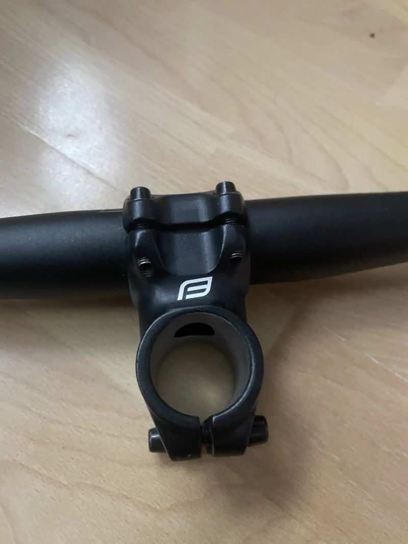 FORCE kokpit 680mm, představec 45mm