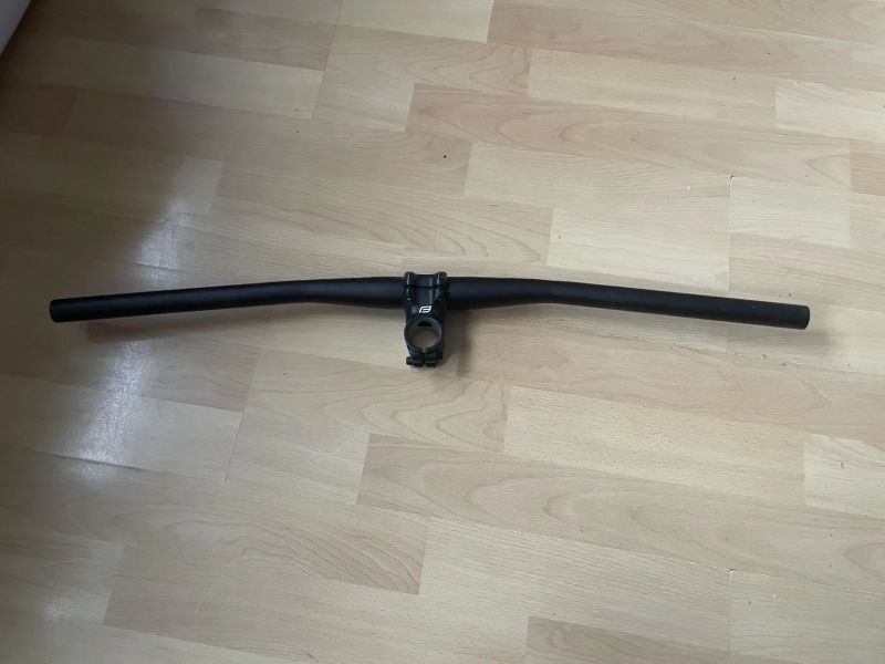 FORCE kokpit 680mm, představec 45mm