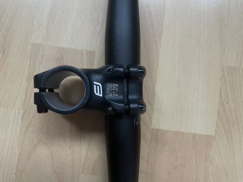 FORCE kokpit 680mm, představec 45mm