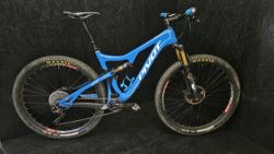 Pivot Cycles MACH 429 trail