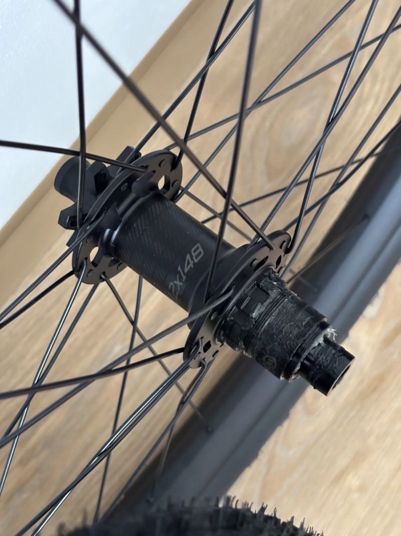 Zapletená kola Specialized 29