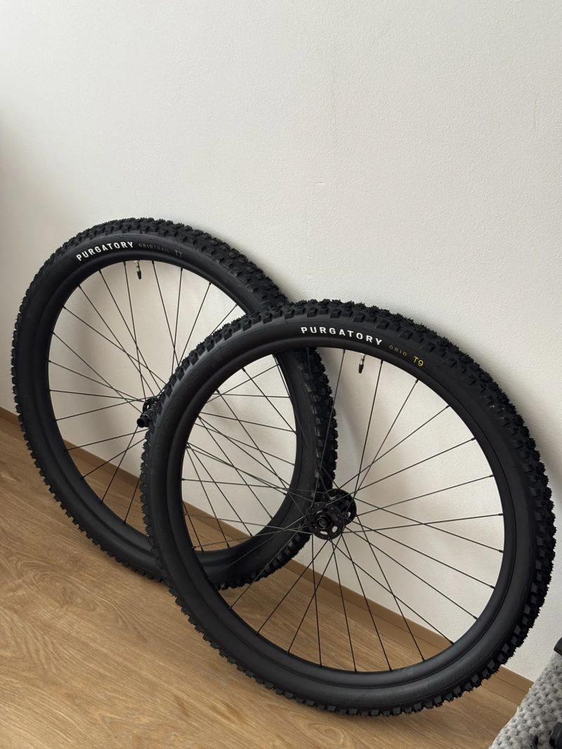 Zapletená kola Specialized 29