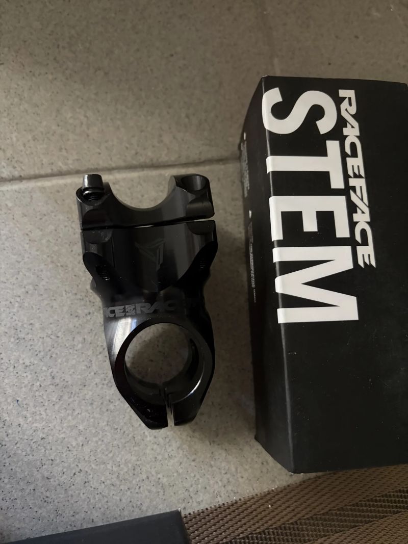 🔥 Race Face Turbine R 50 mm – pouze vyzkoušený, TOP stav 🔥