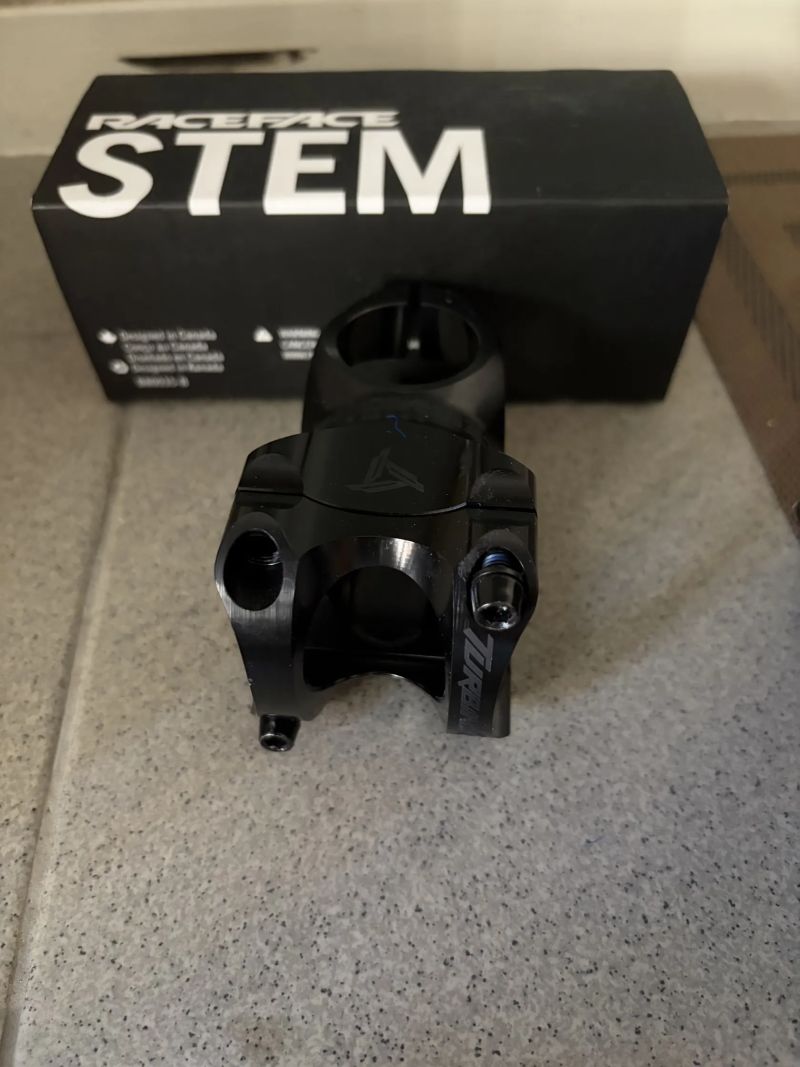 🔥 Race Face Turbine R 50 mm – pouze vyzkoušený, TOP stav 🔥