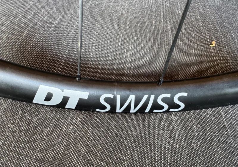 Kola DT Swiss E1800 Spline 30mm zapletená nová silnice gravel