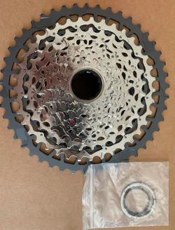 Kazeta SRAM RIVAL XG 1351 E1 XPLR 10-46T
