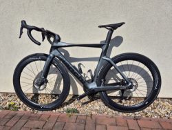 Prodám: Aero silniční kolo Bianchi Oltre Comp (2023) – Velikost 55