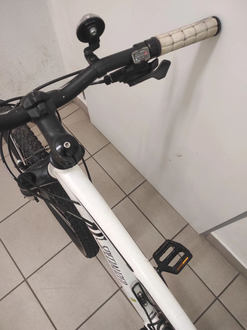 Specialized Hardrock Sport (S) horské kolo