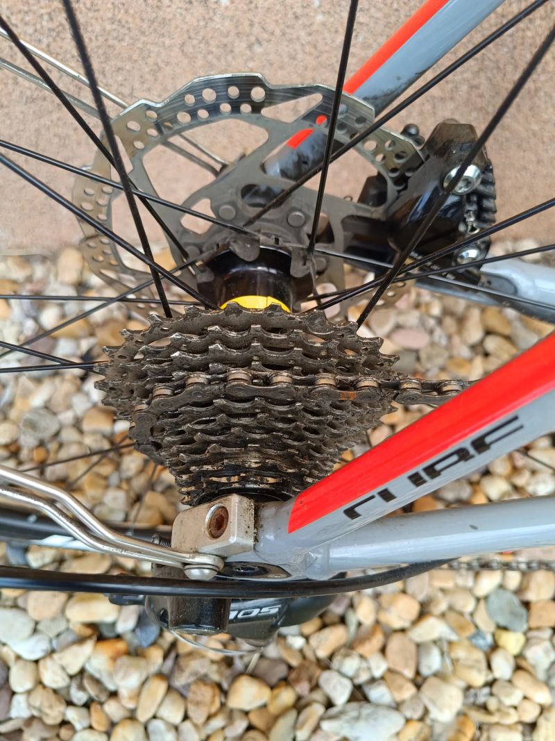 Gravel/CX/Endurance Cube Cross Race Pro-velikost 56(Na výšku postyv dle výrobce 174-184 cm)