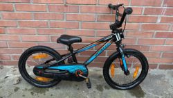 Specialized Hotrock 16