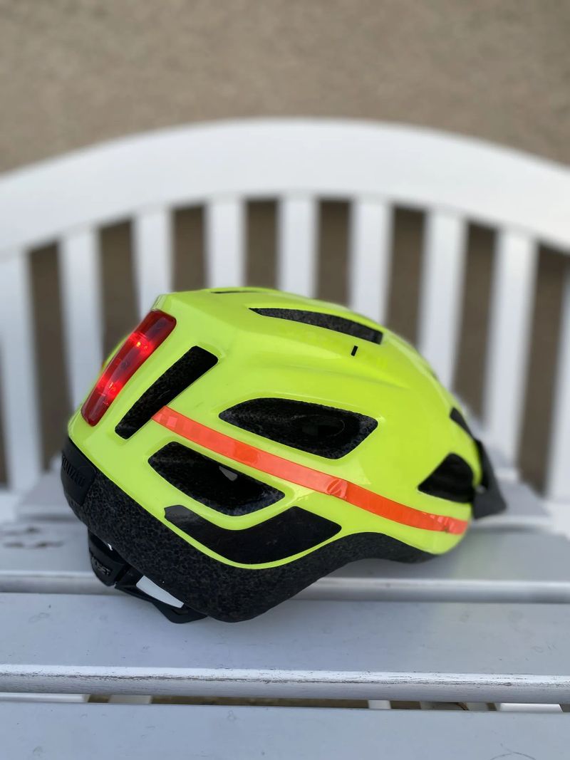 Dětská helma Specialized Shuffle Led 50-55cm