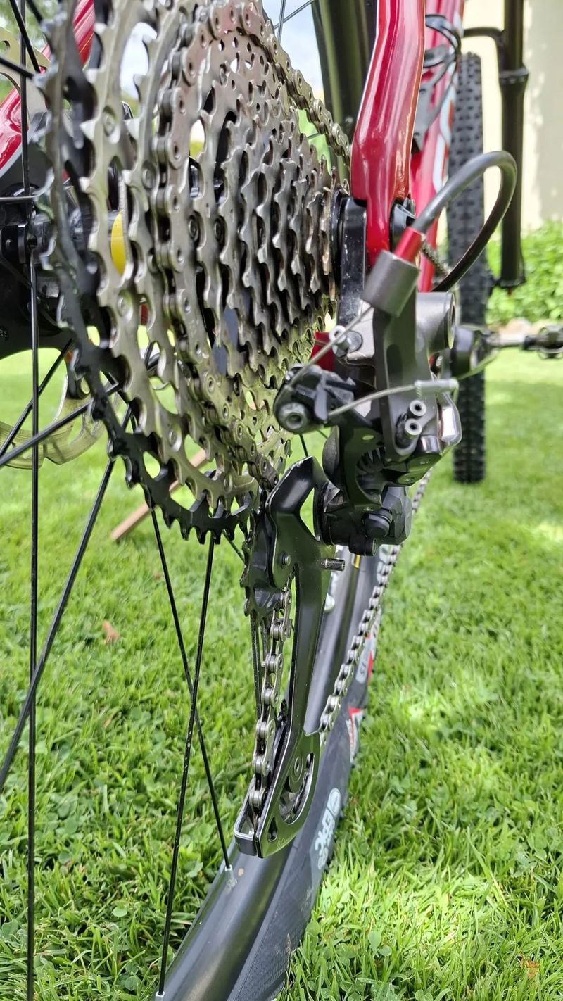 Focus Raven 8.8 Carbon XT