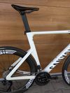 Canyon AEROAD CF SLX Di2, watmetr, karbon ráfky