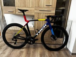 Trek Madone SLR Gen 8, Dura-ace Di2 2x12, vel. M-L, váha 6,85kg