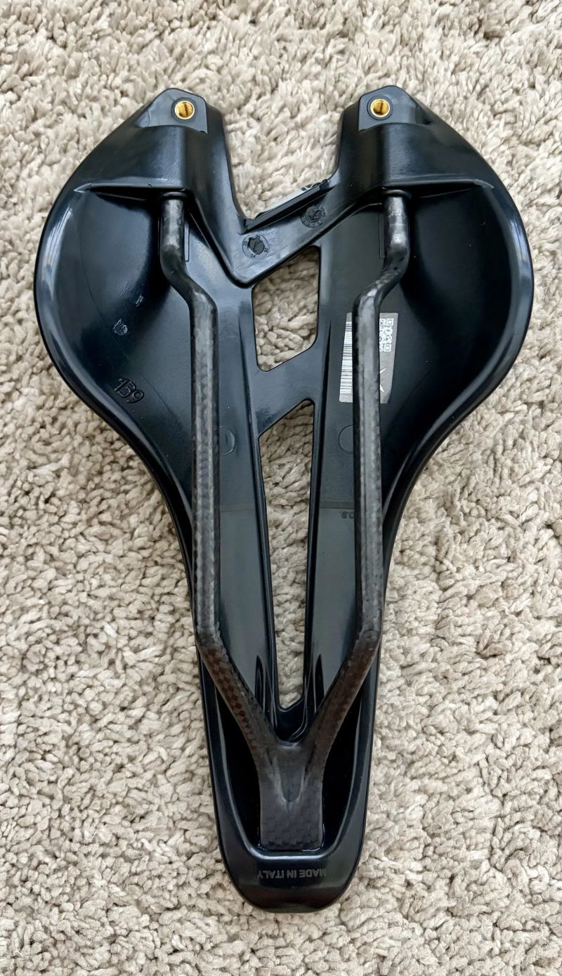 originální sedlo Velomann Mitora Hyper Carbon z kola Bianchi Infinito ICR Ultegra Di2