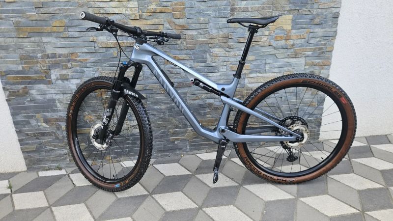 Canyon LUX TRAIL CF8