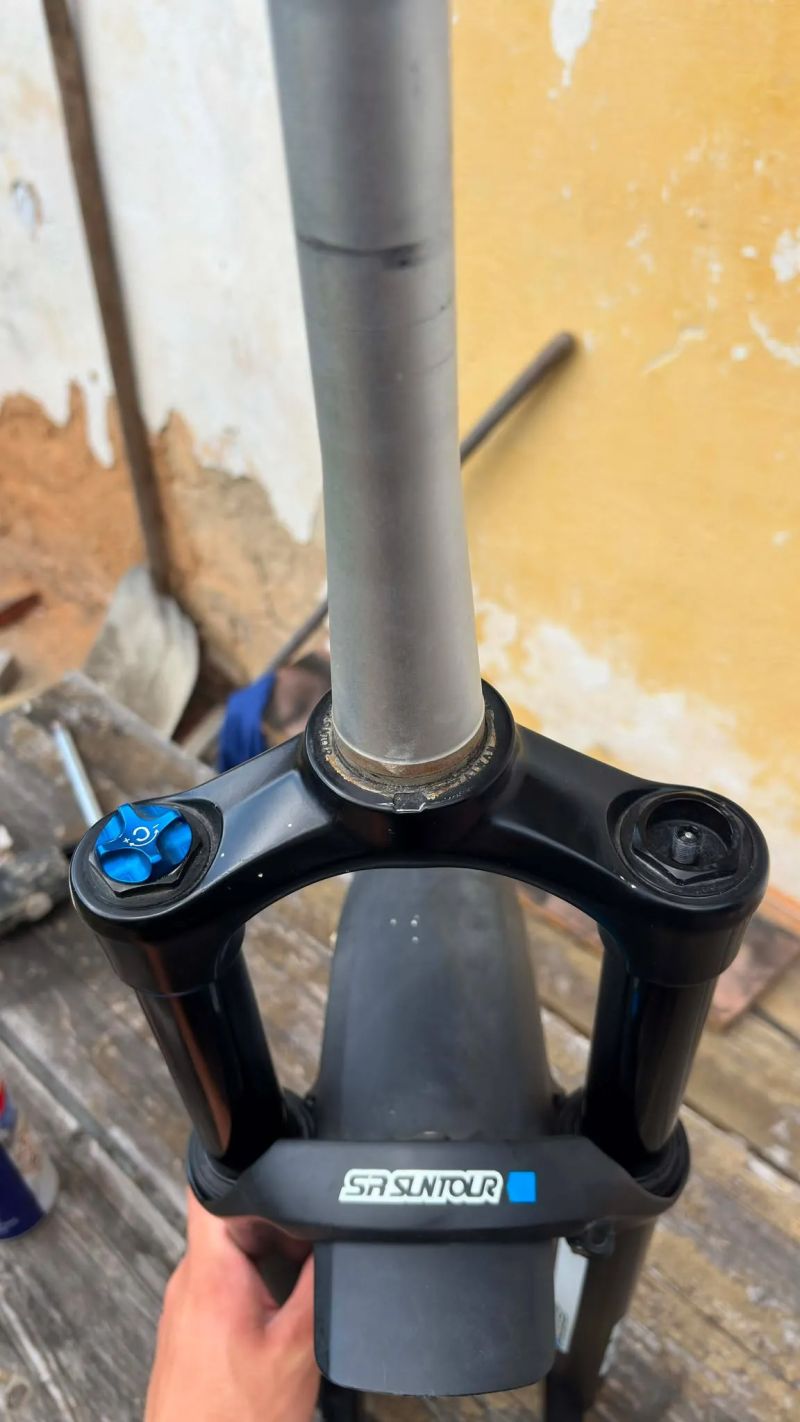 SUNTOUR Vidlice odpr. 29" tapered AION35-Boost RC