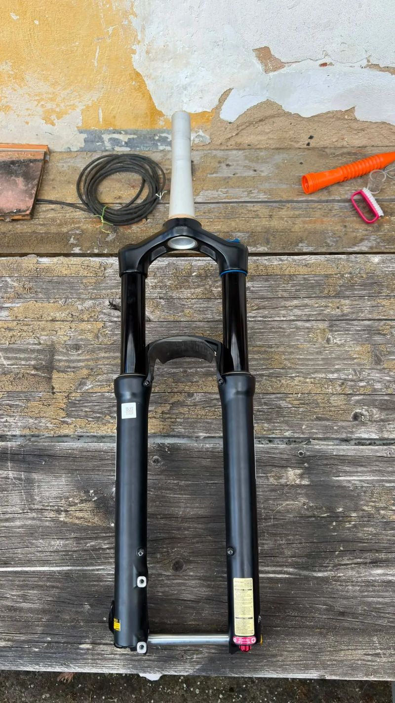 SUNTOUR Vidlice odpr. 29" tapered AION35-Boost RC
