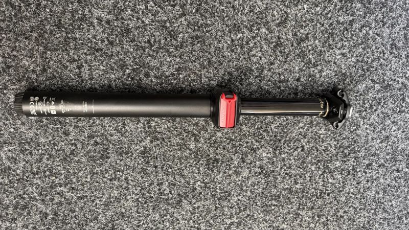 Teleskopická sedlovka ROCKSHOX AXS 31,6 150.
