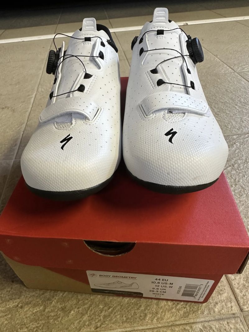 Tretry SPECIALIZED Torch 2.0 White, vel. 44