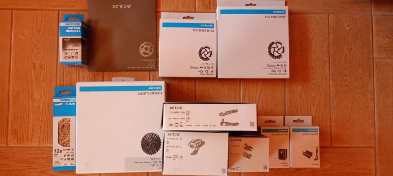Prodám / Rozprodám: Nová sada Shimano XTR Di2 1×12 (M9250/M9200)