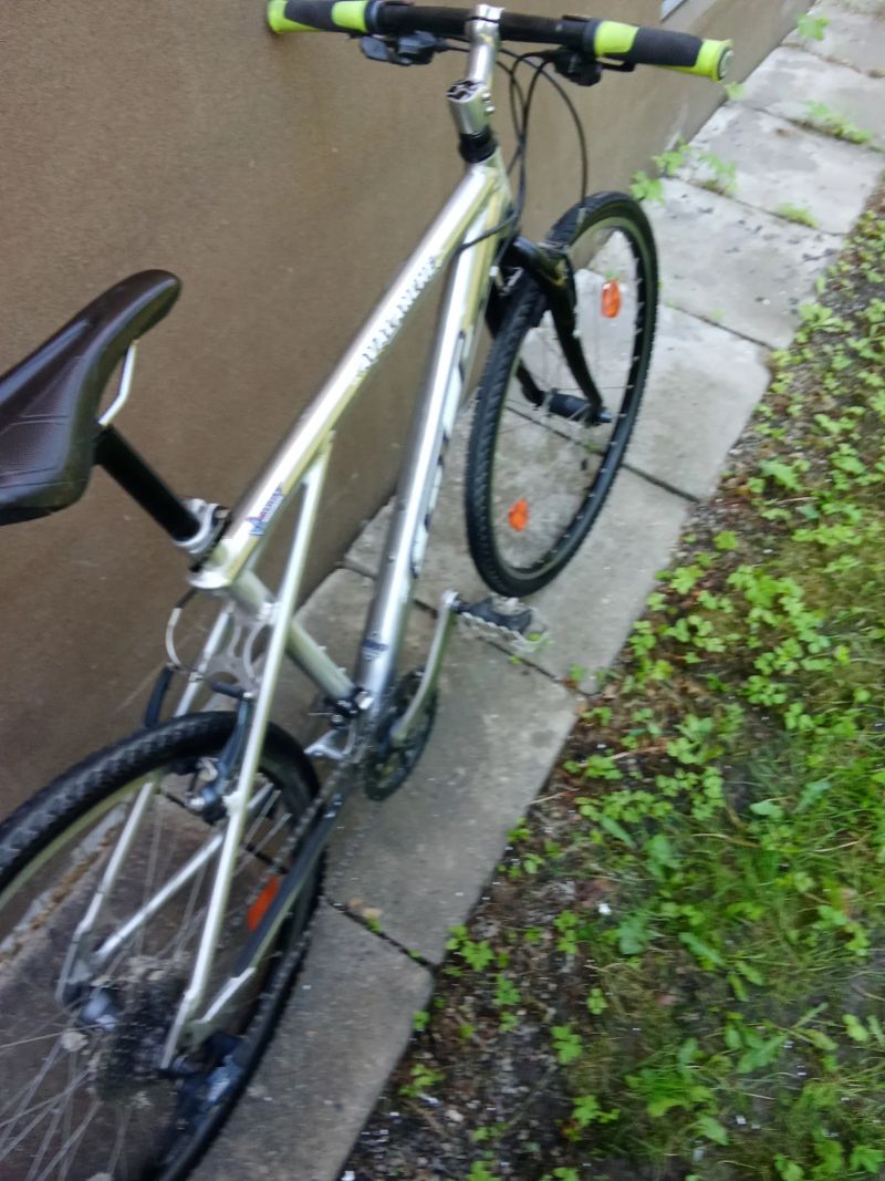 GT Agressor. shimano deore LX. na postavu 150-165 cm