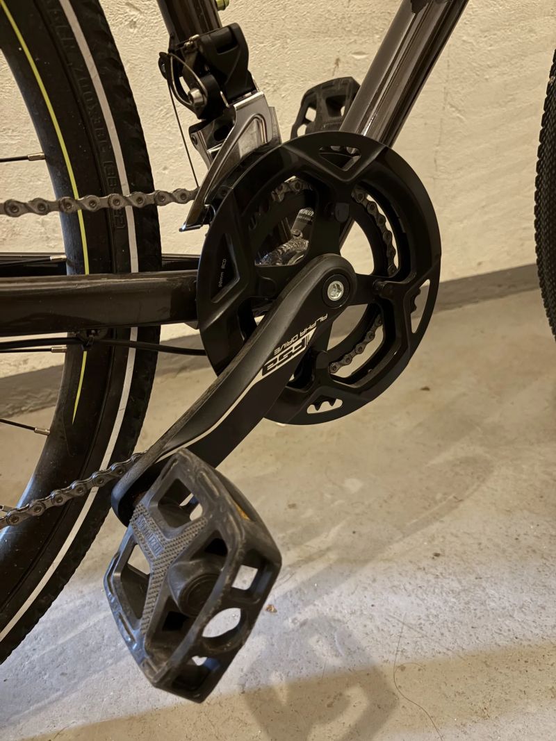 Specialized trekingové kolo - téměř nepoužívané