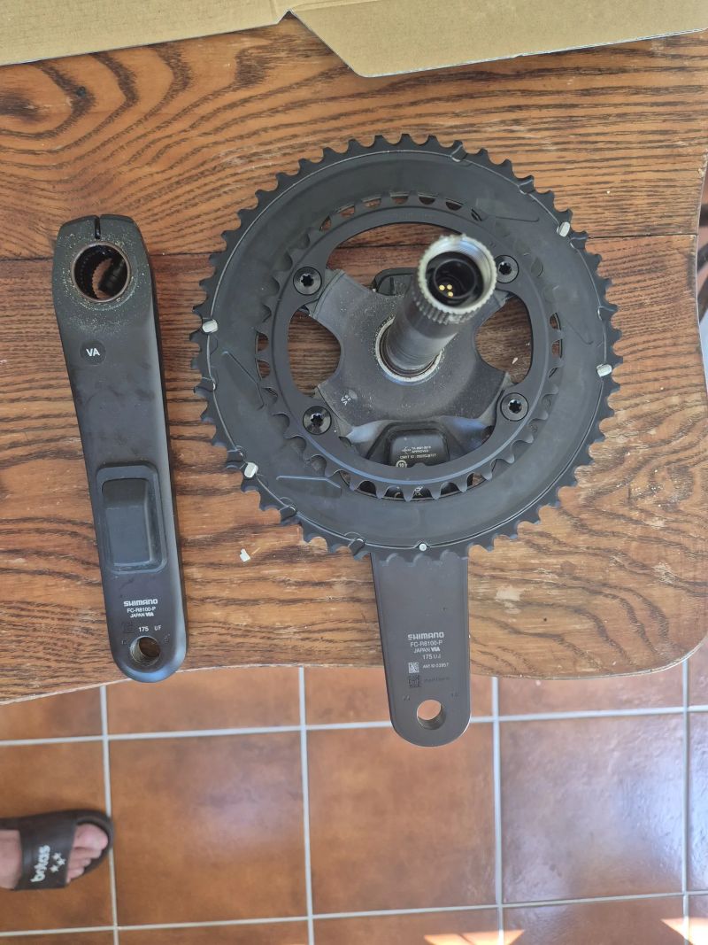 Shimano ultegra kliky R8100, integrovaný wattmetr 