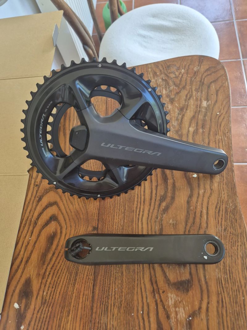 Shimano ultegra kliky R8100, integrovaný wattmetr 