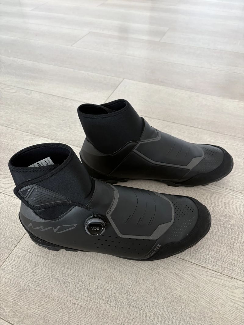 Zimní MTB tretry Shimano SH-MW701 (GORE-TEX) – vel. 47 – STAV NOVÝCH BOT