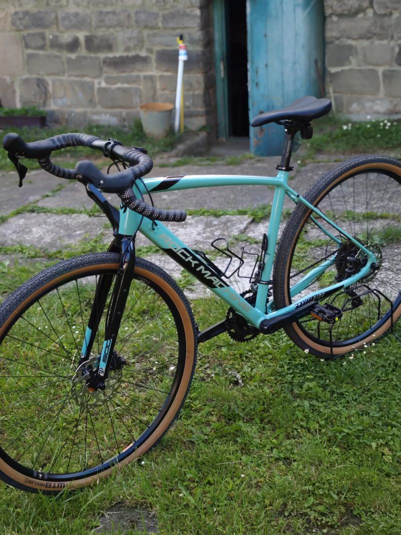 Gravel bike 