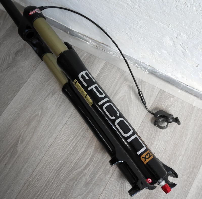 SR Suntour Epicon X2 air 26