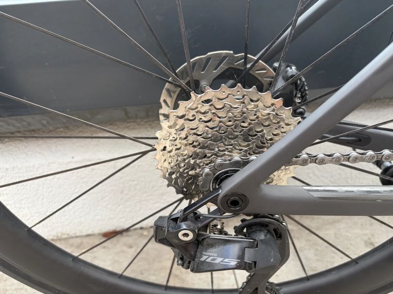 SCOTT ADDICT RC 30 – Di2 12s, DT Swiss GRC1100, záruka, pouze 600 km, vel. L (175–185 cm)
