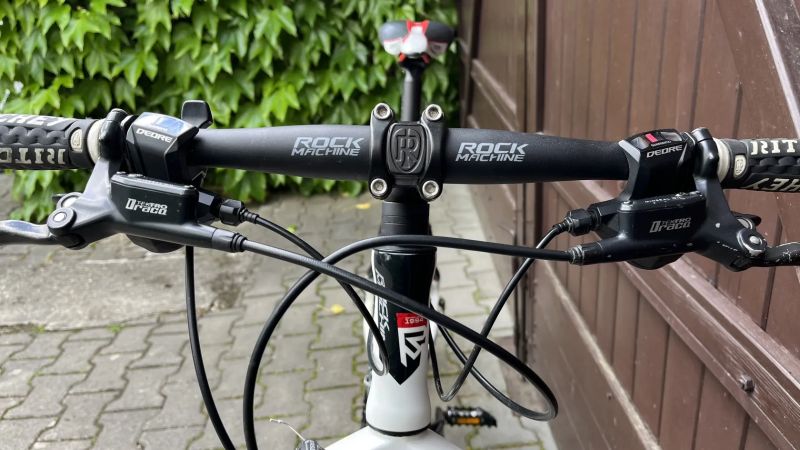 Horské kolo Rock Machine Flash velikost rámu 19,5"